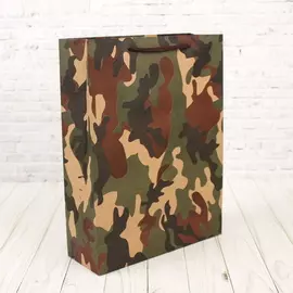 Пакет подарочный на 23 февраля мужской крафт цвет: Флора леса