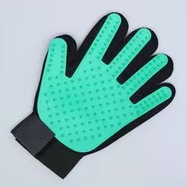 Перчатка для вычесывания шерсти домашних животных на левую руку из неопрена с удлиненными зубчиками