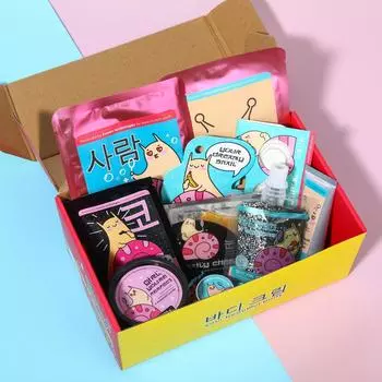 Подарочный набор гифт бокс с косметикой Korea edition Your dreamy snail, 9 предметов