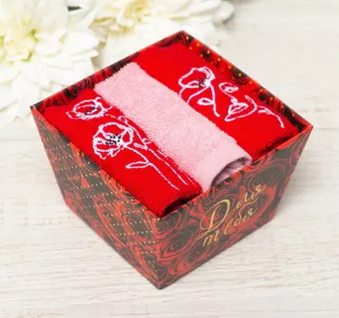 Подарочный набор полотенец с вышивкой 3 штуки "Цветы" 30х30 см, в коробке