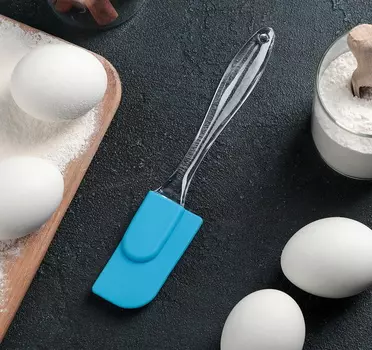 Шпатель кондитерский с ручкой 19 см