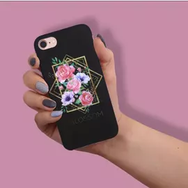 Силиконовый Чехол для телефона iPhone 7 soft touch цвет: чёрный с цветами
