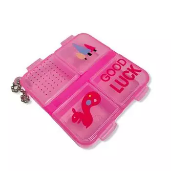 Таблетница контейнер для таблеток с цепочкой Good Luck с рисунком, 4 секции Розовая