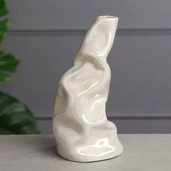 Ваза настольная "мятая бумага" белая перламутровая, 25 см, керамика