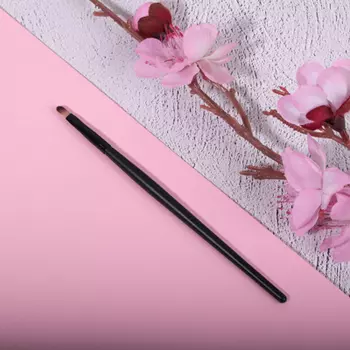 Кисть для губ ЮниLook, ворс нейлон, 16,5 см, черная