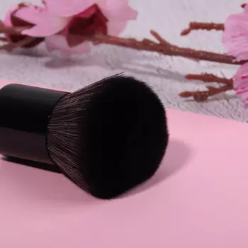 Кисть кабуки ЮниLook, ворс нейлон, 7 см