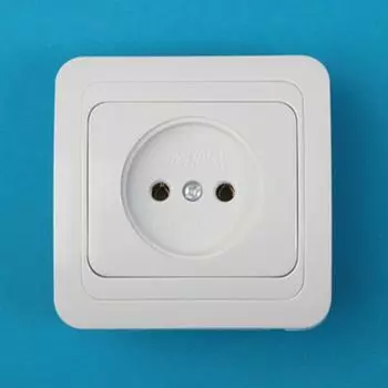 Розетка одинарная, основание керамика, 16А 250В Classic 2022 PowerMan