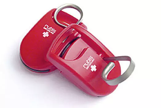 RUBIS Щипцы Покет для ресниц