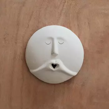 Affection Wall Скульптура