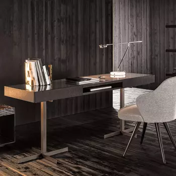 Close Стол письменный