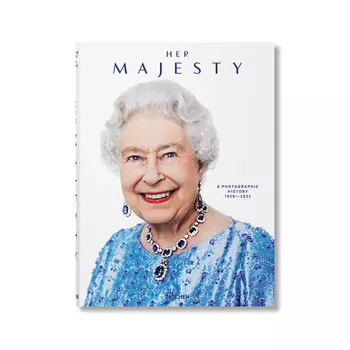 Her Majesty. A Photographic History 1926–2022 XL Книга