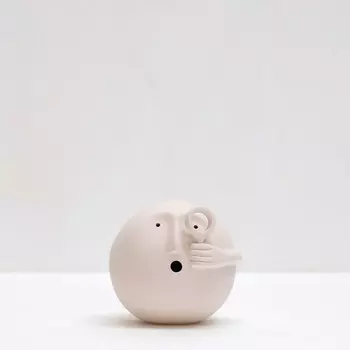 Keen Observer Clayhead Скульптура