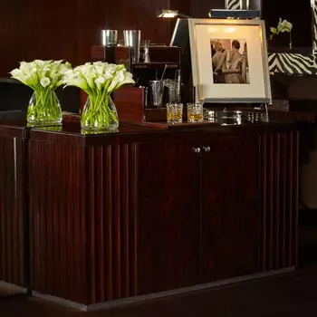 Penthouse Suite Комод