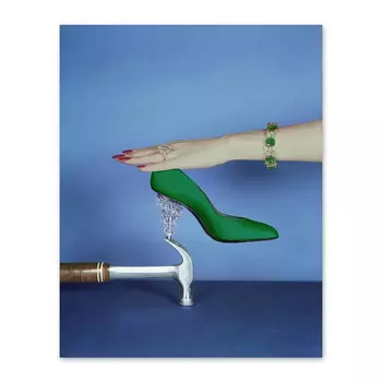 Still Life of Delman Chandelier Pump Постер 96,5 x 122 см