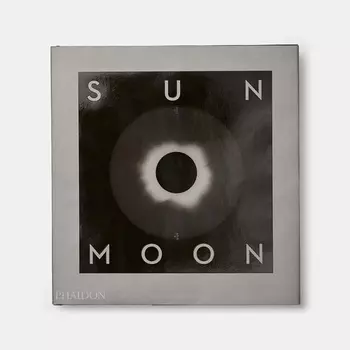 Sun and Moon: A Story of Astronomy Книга