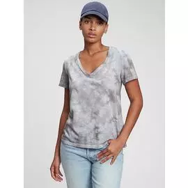 Футболка с V-образным вырезом