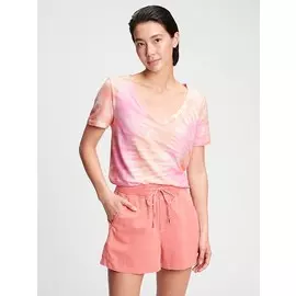 Футболка с V-образным вырезом