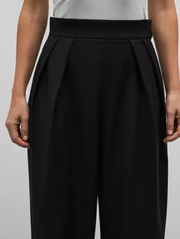 Брюки Роми укороченные с наклонными складками