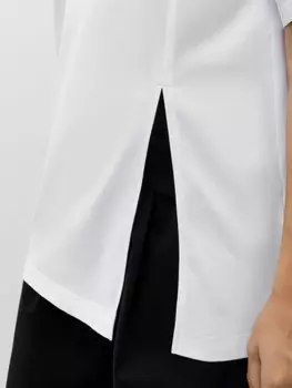 Футболка Лия с разрезом спереди