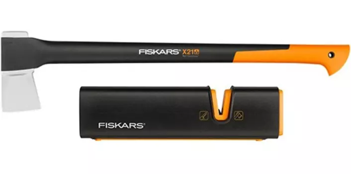 Набор Fiskars 129047 топор колун х21 с точилкой