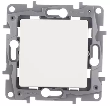 Переключатель одноклавишный LeGrand Etika 672205 белый
