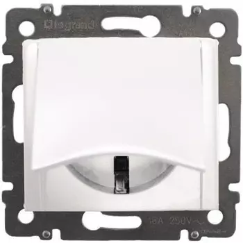 Розетка LeGrand Valena 2К+З с крышкой белая