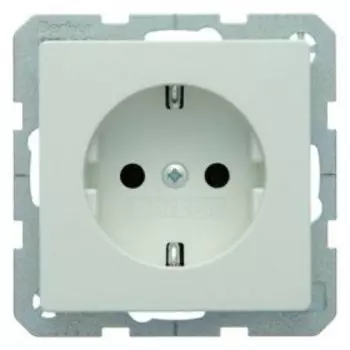 Розетка Berker Q.1 с заземляющими контактами 16 А / 250 В~ полярная белизна