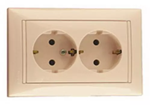 Розетка двойная в один подрозетник со шторками 774371 LeGrand Valena цвет бежевый