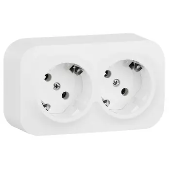 Розетка LeGrand Quteo 782223 двухместная с заземлением и защитными шторками белая