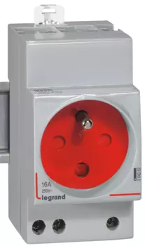 Розетка на DIN-рейку LeGrand 2К+З с ключом 4282