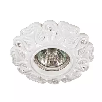 Светильник встраиваемый Novotech Pattern 370122 белый IP20 GX5.3 50W 12V