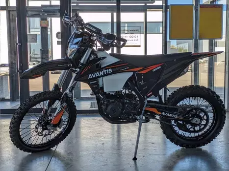 Мотоцикл кроссовый эндуро AVANTIS 300 PRO EFI EXCLUSIVE (NC300-S/182MM) ARS Б/У
