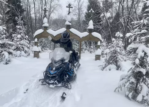 Снегоход РУССКАЯ МЕХАНИКА VECTOR 551i Б/У