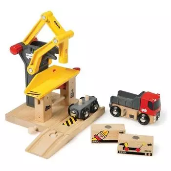 Brio Грузоподъемный пункт с машинками и грузами