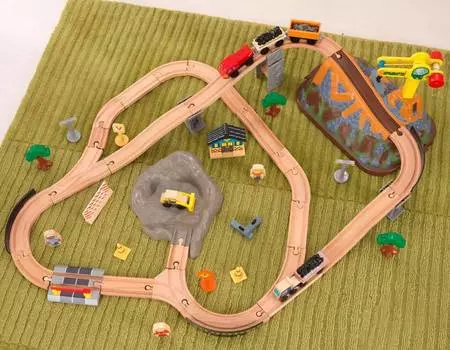 KidKraft Железная дорога - деревянный игровой набор "Горная стройка", в контейнере