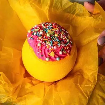 Leosilverhome Бомбочка для ванны «Смузи бомб» с уточкой внутри, 220 г