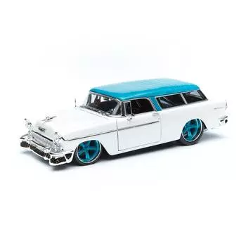 Maisto машинка 1:18 "1955 Chevrolet Nomad", 32613 белый металлик