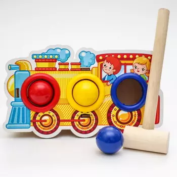 WOODLAND Стучалка цветная Паровоз, 3 отверстия