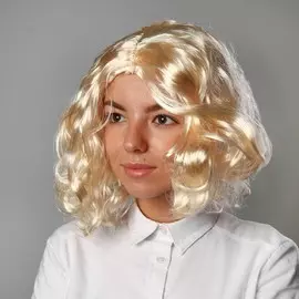 Карнавальный парик