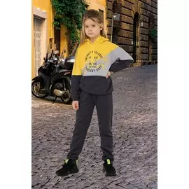 Костюм