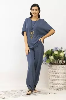 Костюм