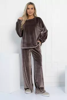 Костюм