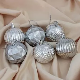 Ёлочные игрушки