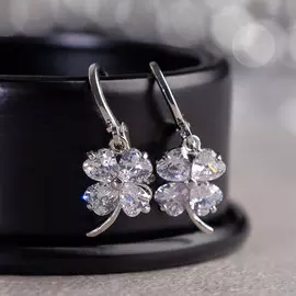 Серьги со стразами