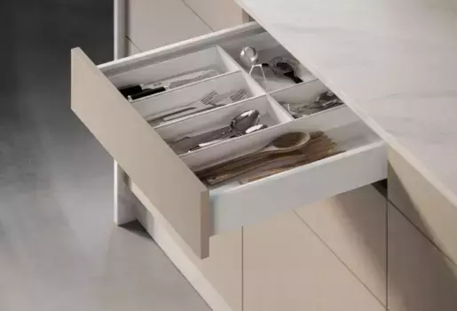 AXIS PRO push to open L-350 мм, низкий H-86 мм, белый