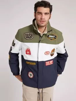 Куртка С Нашивками