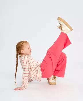 Брюки широкие спортивные для девочки с поясом на резинке коралловые Button Blue