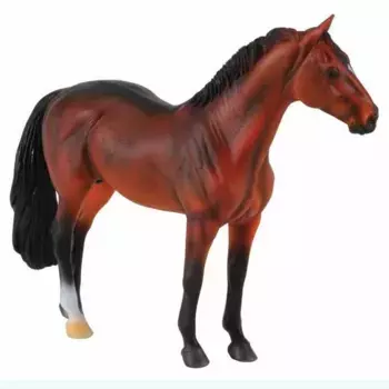 Ганноверский жеребец фигурка лошади