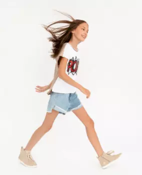 Комплект из джинсовых шорт и платка Gulliver