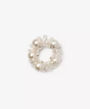 Резинка для волос с жемчужным декором белая Gulliver